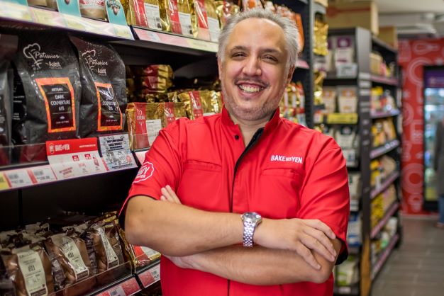 Bake With Yen's Group CEO Alexandre Rosso At The New Taman Megah Superstore (2)