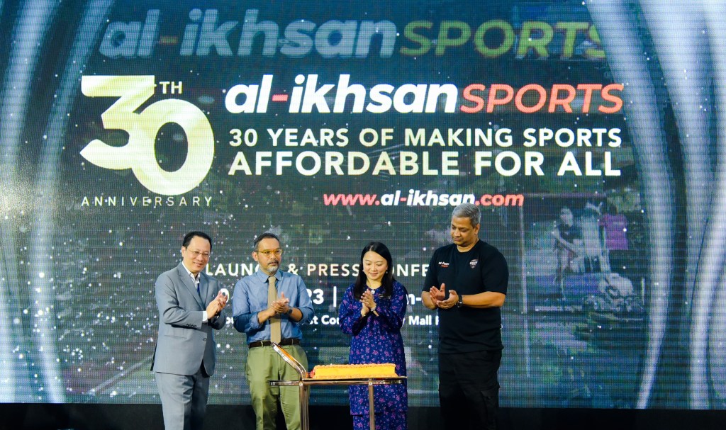 AL-IKHSAN SPORTS SAMBUT ULANG TAHUN KE-30 DENGAN TAWAR PELBAGAI HADIAH LUMAYAN