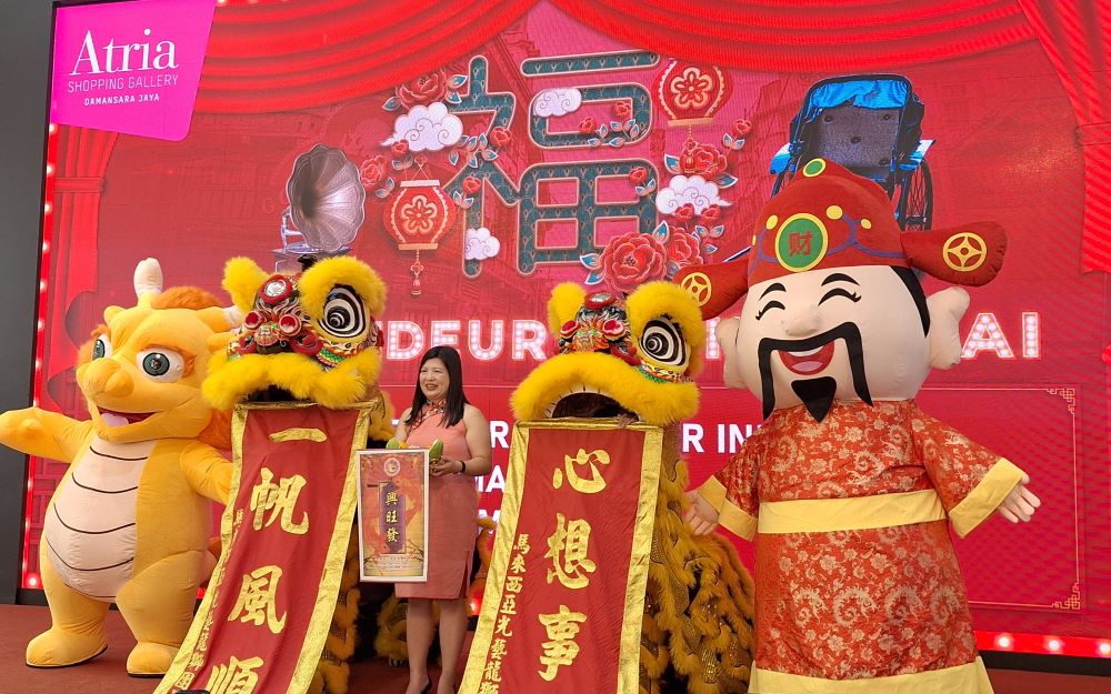 ‘SHANGHAI IN THE 1960’S’ COMES ALIVE AT ATRIA SHOPPING&nbsp;GALLERY