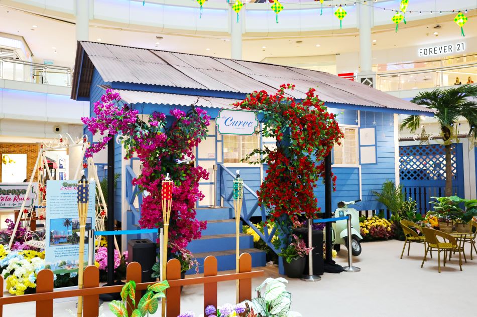 NOSTALGIA HARI RAYA ERA 90-AN GAMIT MEMORI DI THE&nbsp;CURVE