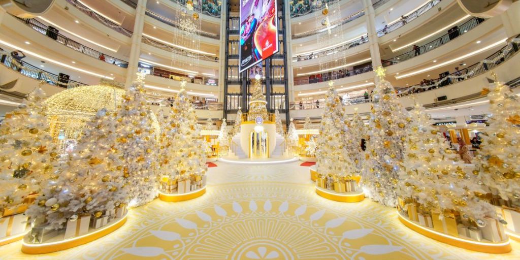 SURIA KLCC ALAMI TRANSFORMASI KE ALAM FANTASI OLEH ‘A MAJESTIC CHRISTMAS’