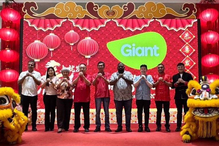 GIANT BUKIT TINGGI’S YEE SANG TOSSING CEREMONY CELEBRATE&nbsp;PROSPERITY